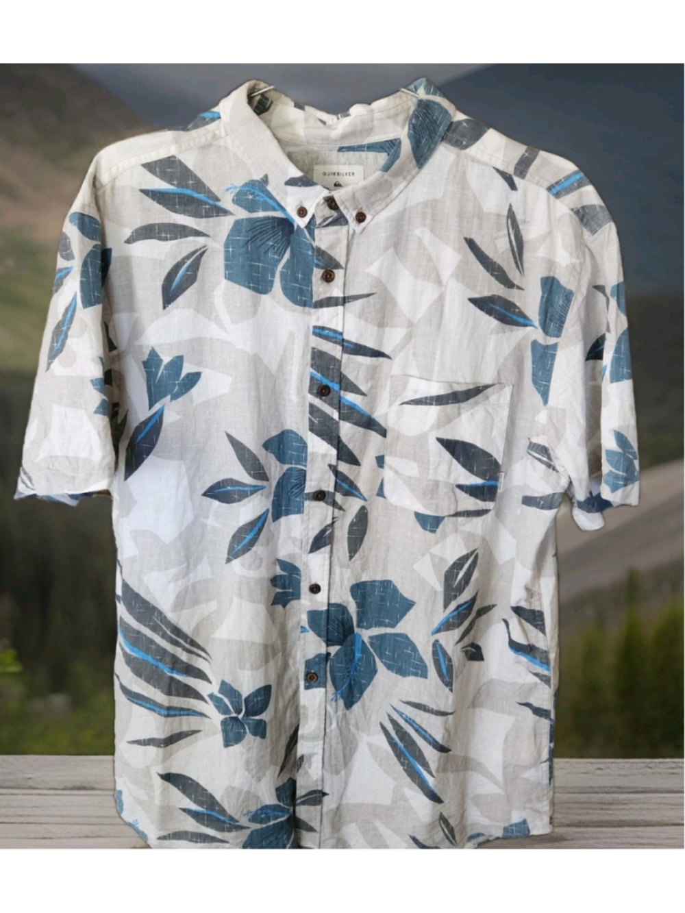 Quiksilver Mens Linen Blend Shirt XL Short Sleeves Button Down Pocket Floral